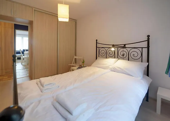 Trevilles - Granatowy Sklářská Poruba